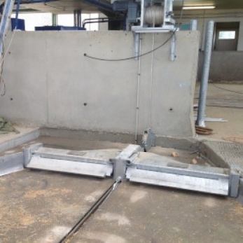 Treuil sur mur + poulie verticale